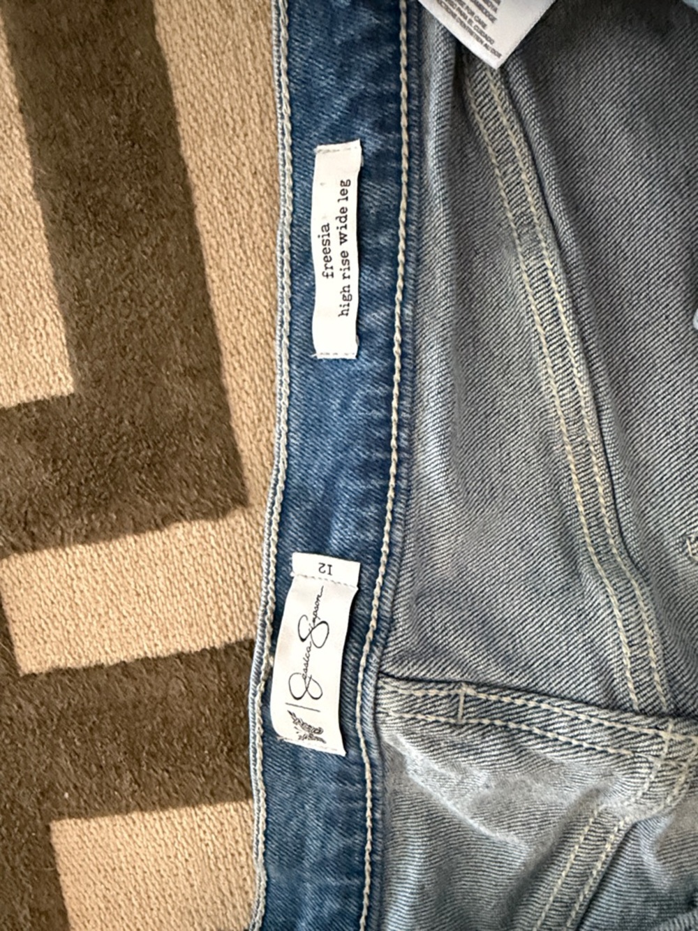 Jessica Simpson Light Blue Wide-Leg Raw Hem Jeans - Picture 5 of 5